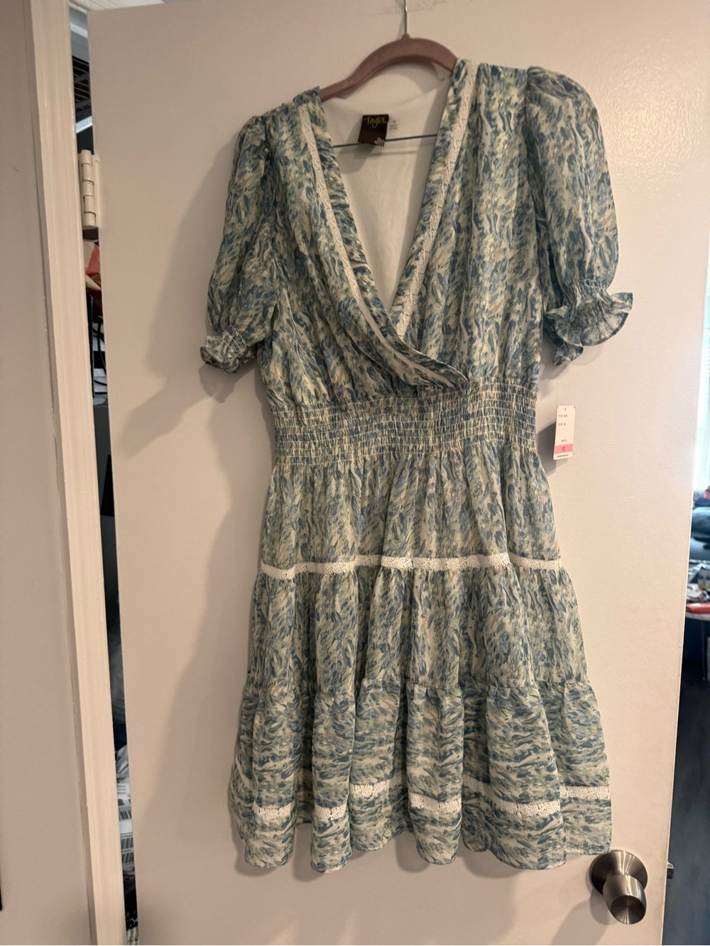 NWT Taylor Blue Green Printed Tiered Wrap Mini Dress Size 10 Floral Ruffle